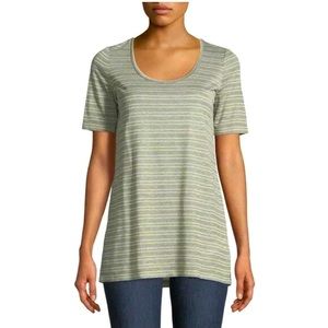 NWT Lafayette 148 T-shirt. LG